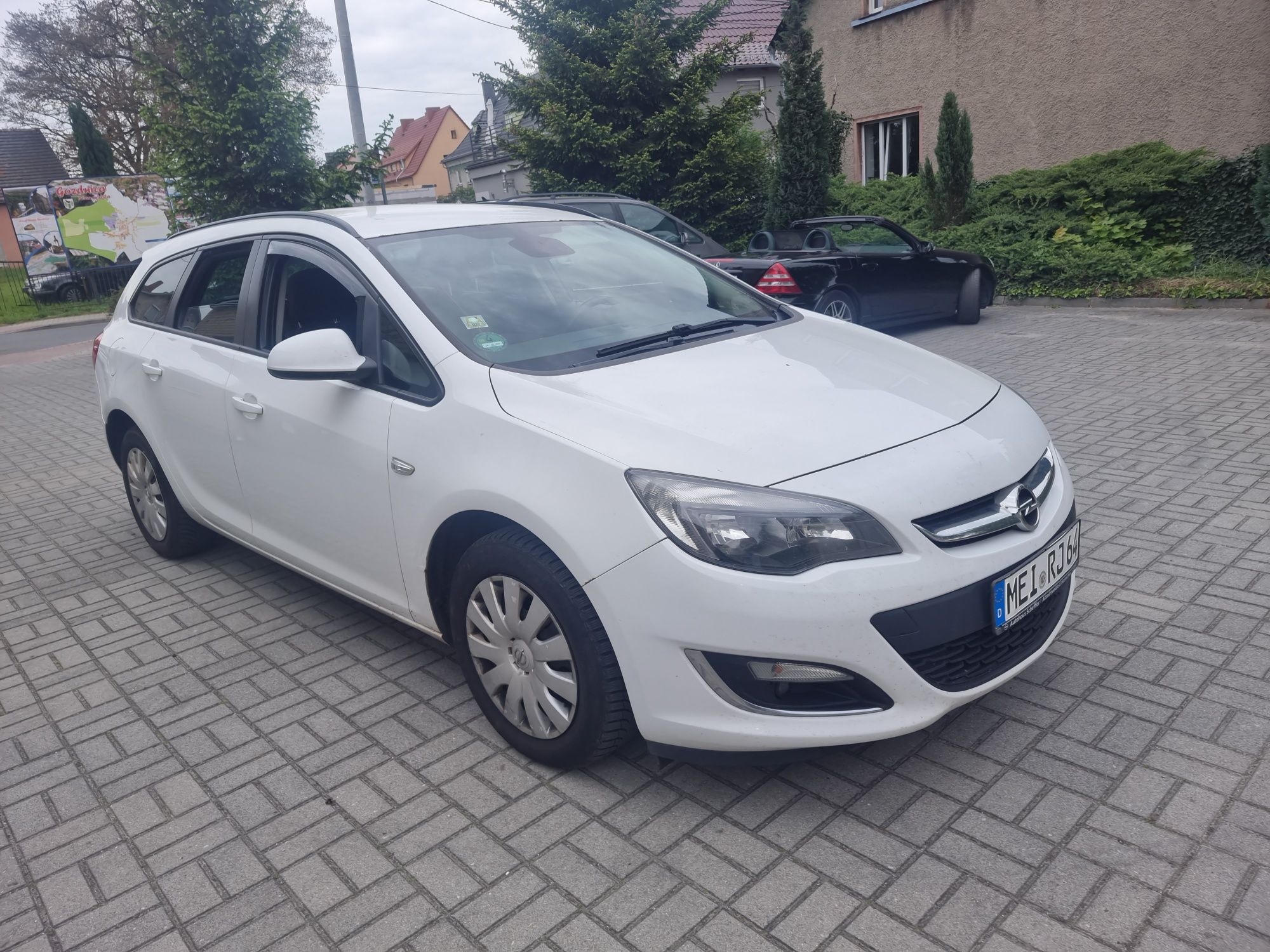 Opel Astra J kombi 2.0cdti 165km