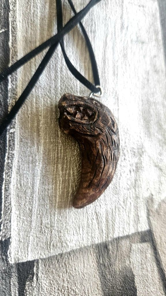 Duży wisior skandynawski wilk Fenrir kieł wikingów amulet talizman XL