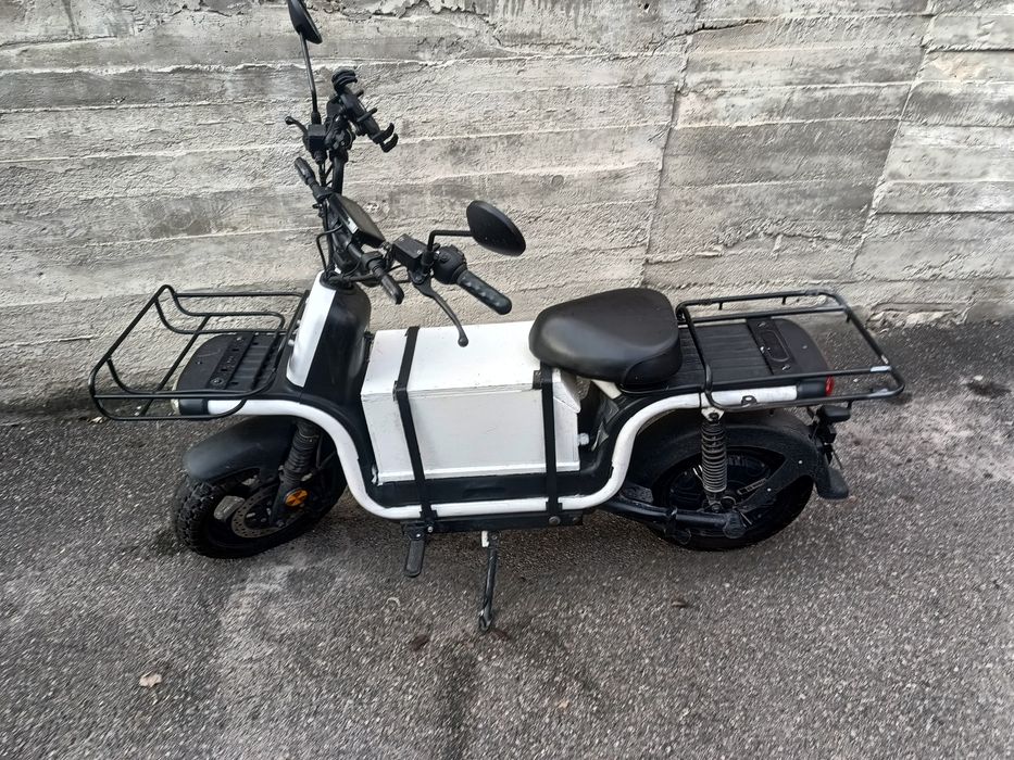 Скутер  Aima U2.