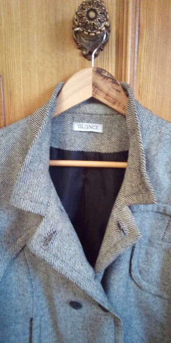 Короткий шерстяной двубортный пиджак