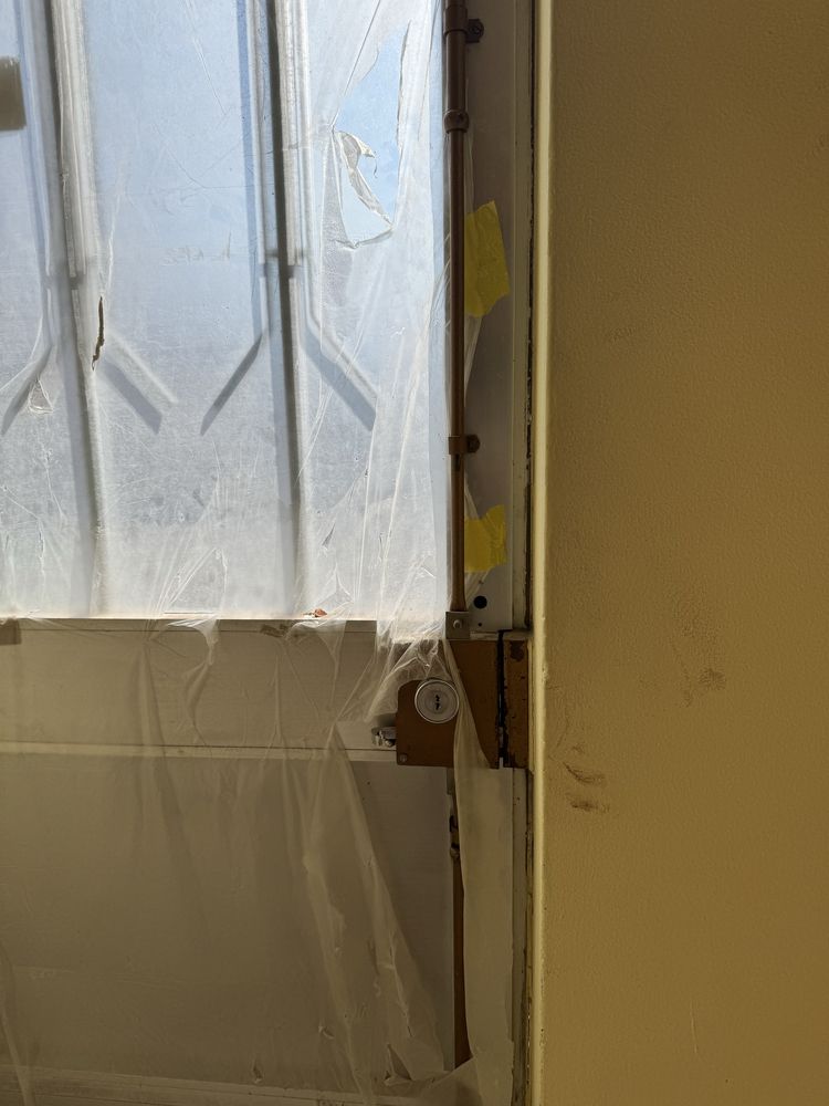 Vidro de montra e porta