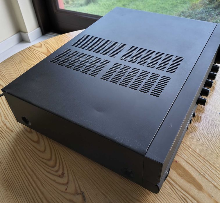 Wzmacniacz Harman Kardon HK 610