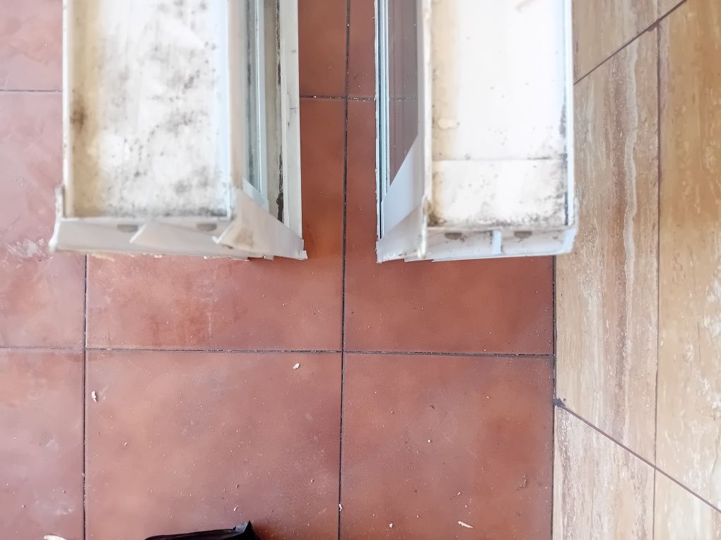 Janela correr vidro duplo. 2 unidades.