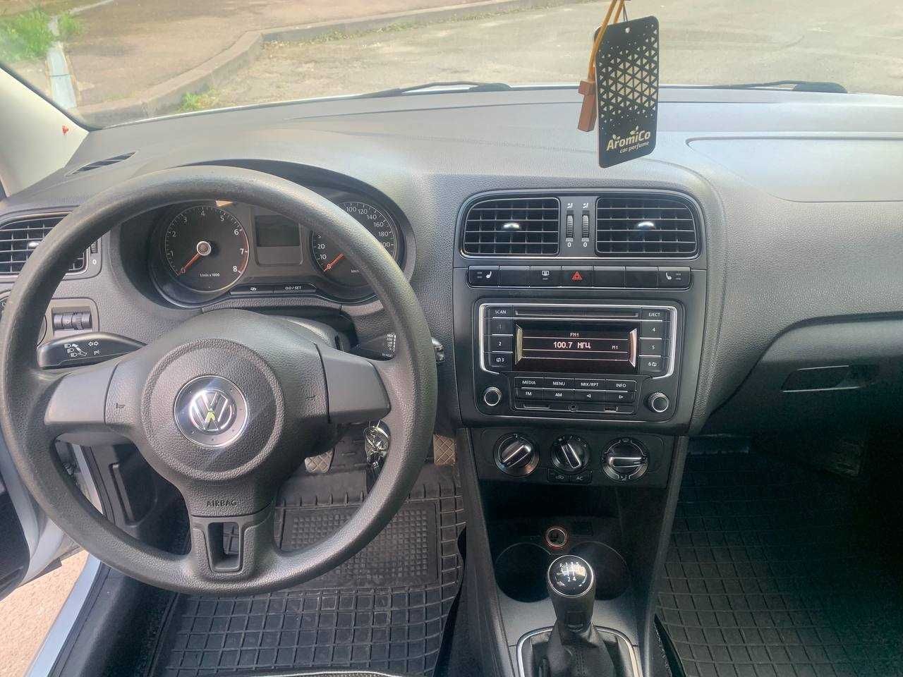 Volkswagen Polo 2014 1.6 бензин