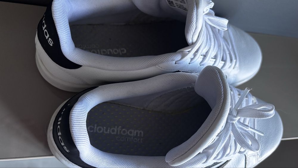 Кроссовки , кеды adidas