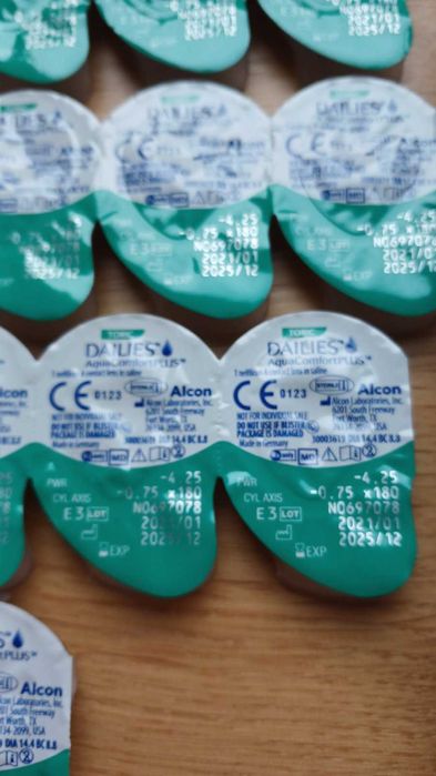 Dailies Toric Aqua Comfort Plus торичні  лінзи Alcon -4,25; -4,50