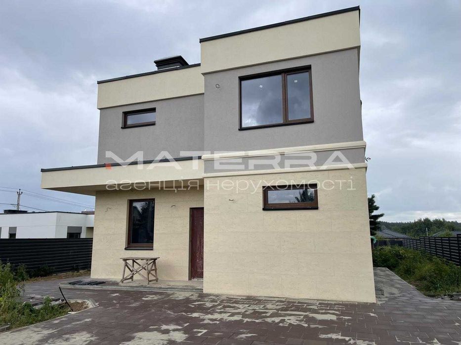 Бобриця продаж будинку 150м2 у стилі Хай-Тек