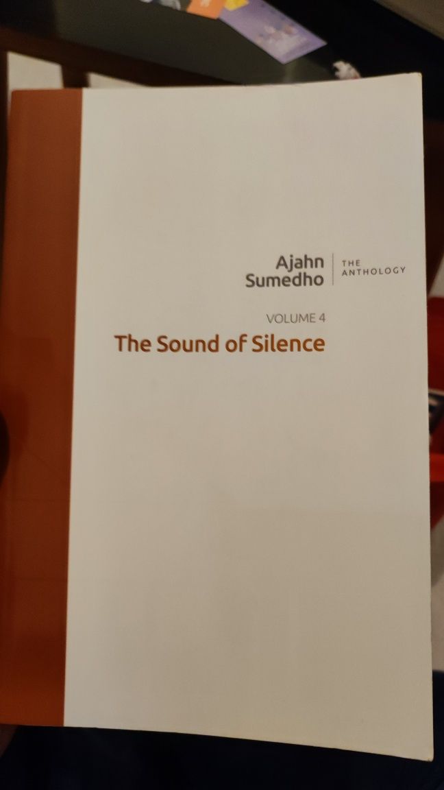 Ajahn Sumedho - The sound of silence (volume 4)