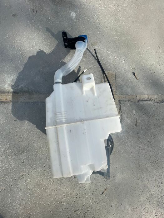 ZBIORNICZEK PŁYNU DO SPRYSKIWACZY MAZDA CX 5 II