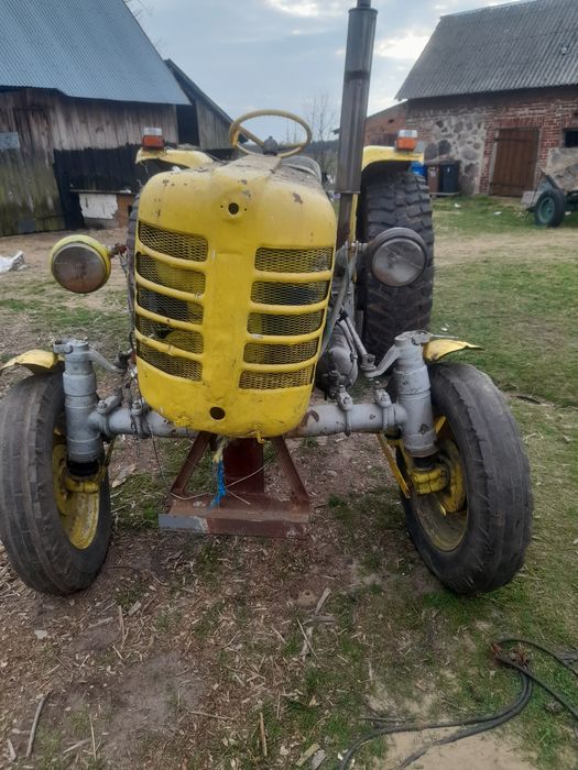 Ursus c4011  z papierami