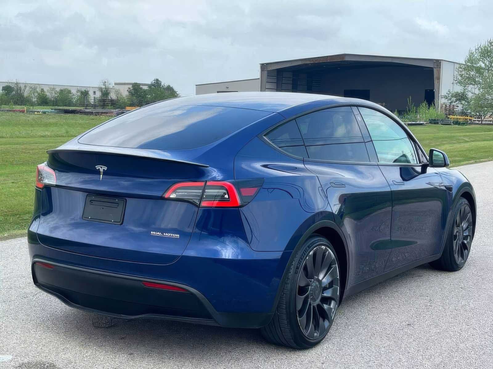 2023 Tesla Model Y Performance