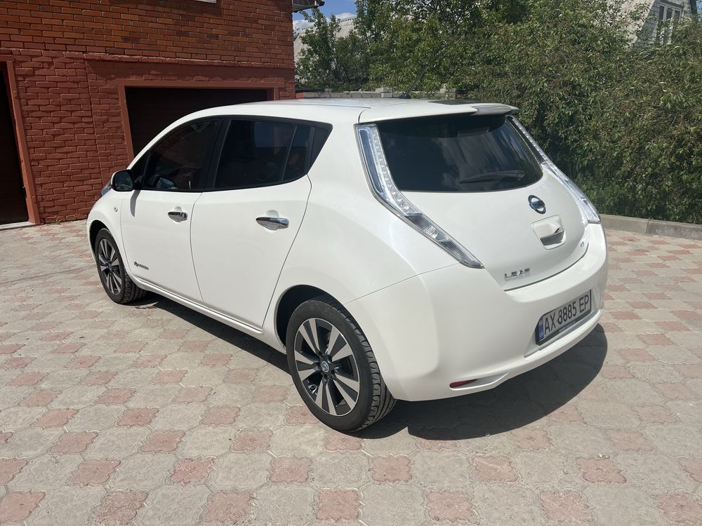 Nissan Leaf 2014 г.в., 24 Кв