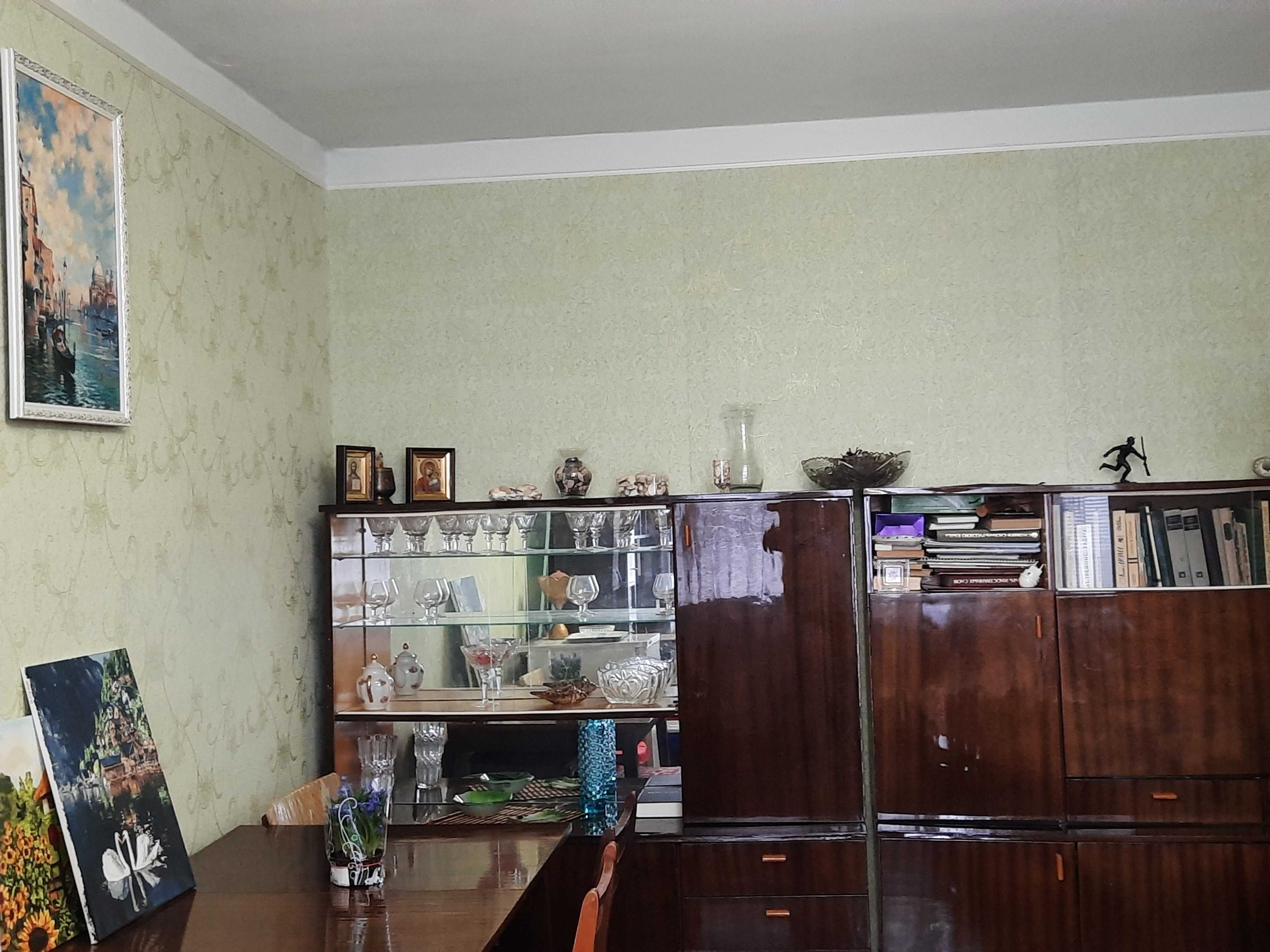 Продам уютную 2к.чешку,ул.Валентиновская д.35\81,м.Студенческая,4\9