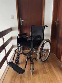 Vendo: Cadeira de Rodas