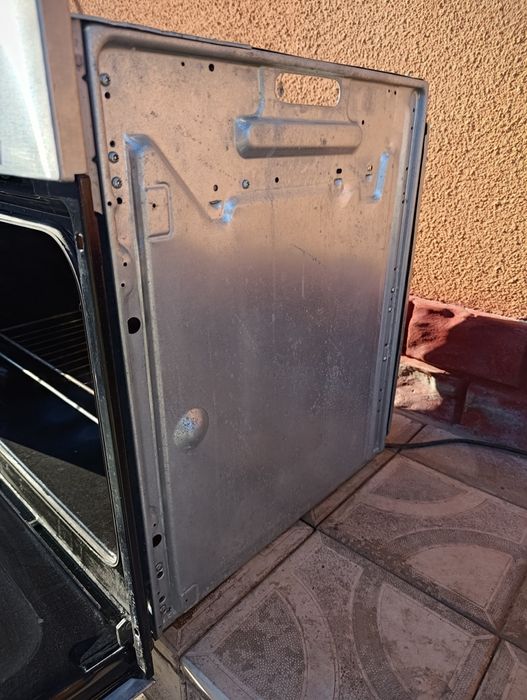 Вбудована духовка Zanussi