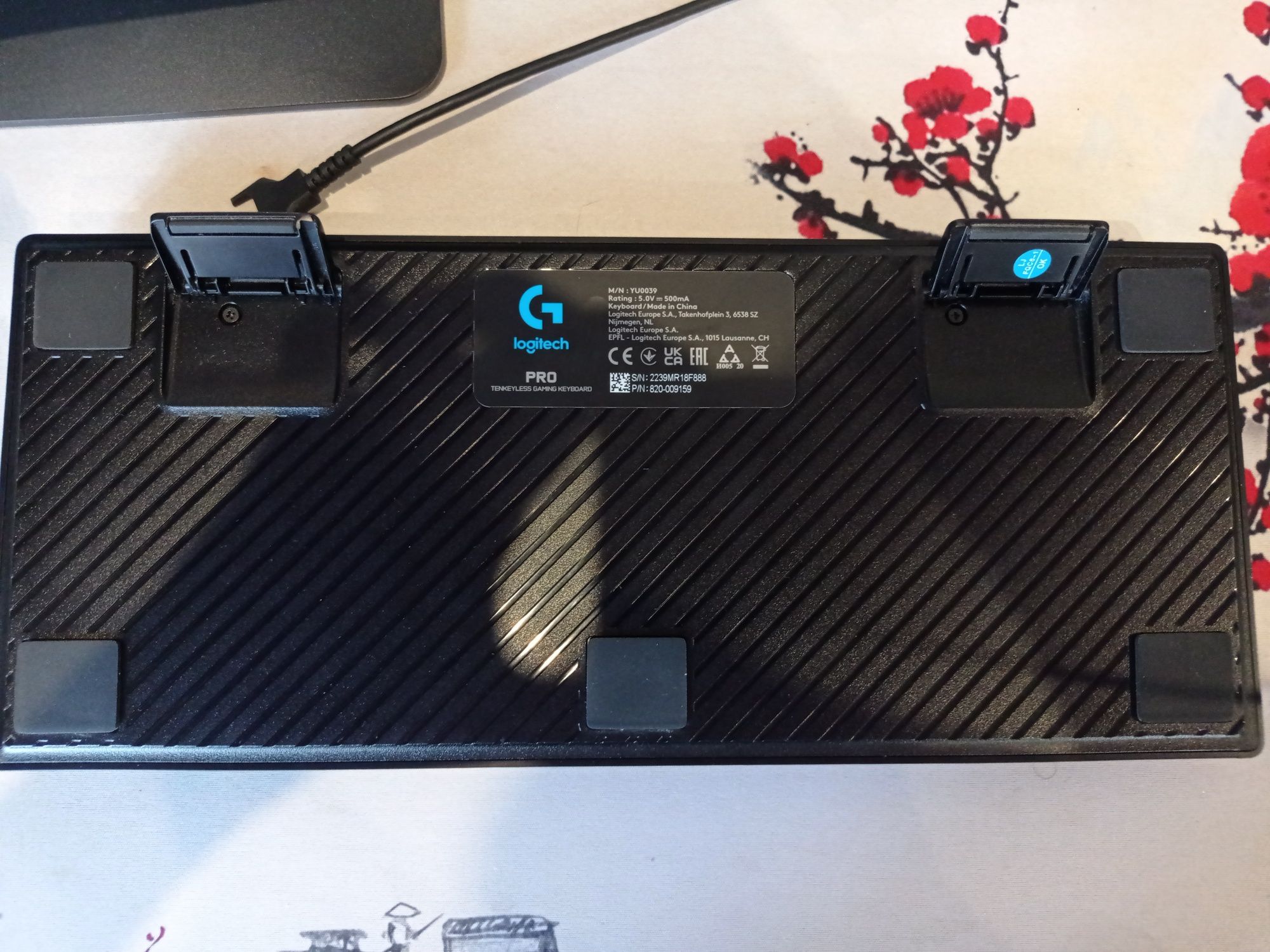клавиатура Logitech G Pro
