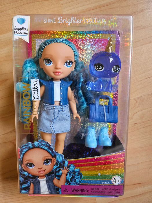 Lalka Rainbow High Littles młodsza siostra niebieska Sapphire Bradshaw