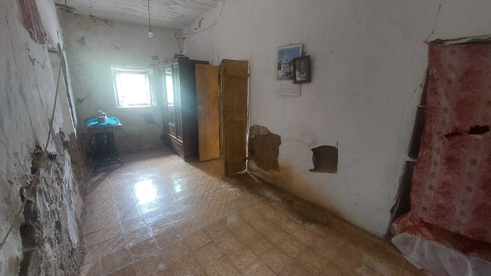 Ruina em Salir, Montes Novos com logradouro 50m2