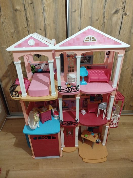 Domek dla lalek barbie plus dużo elementów dodatkowych