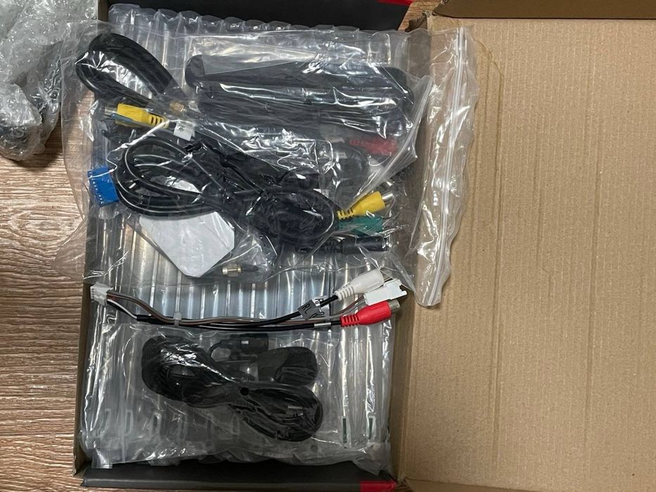 Штатна мультимедійна система 9 дюймів