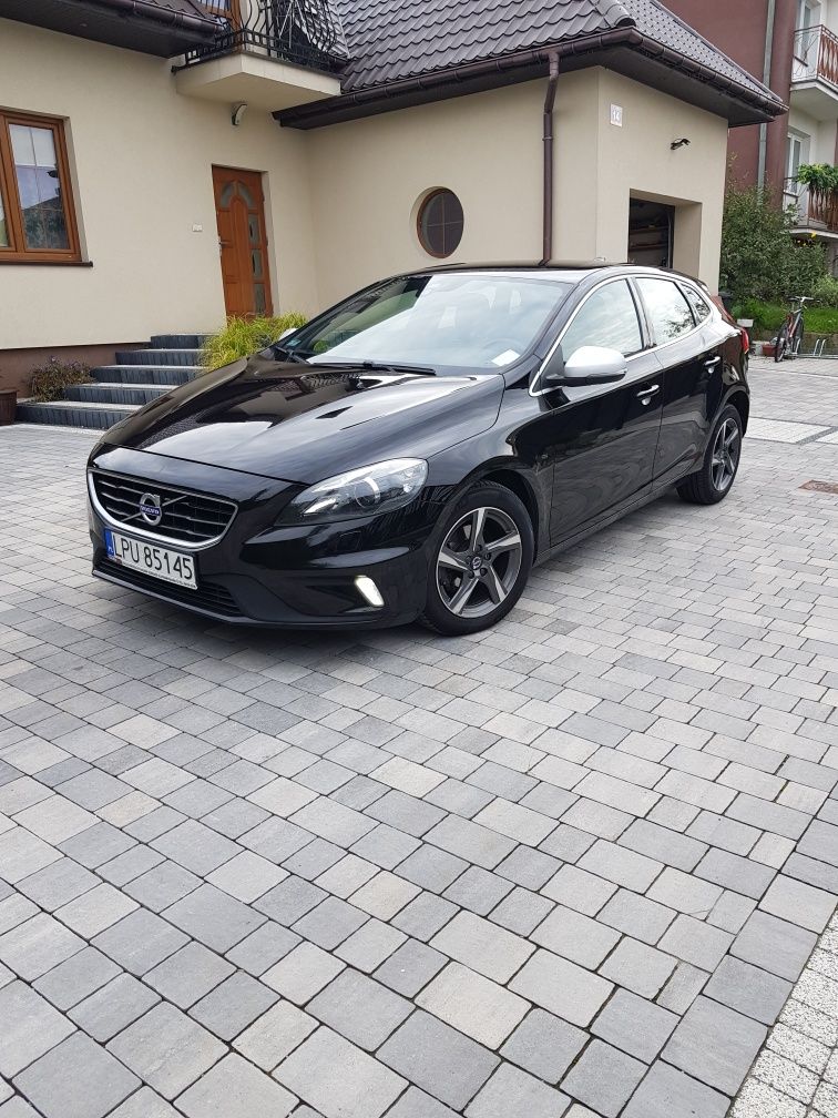 Volvo V40 2.0D R design