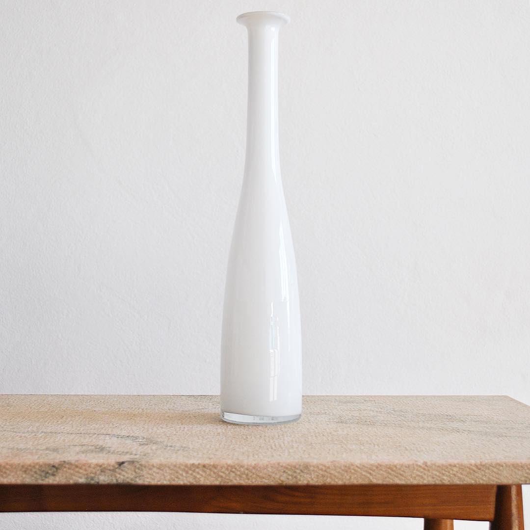 White glass vase, vaso vidro blanco