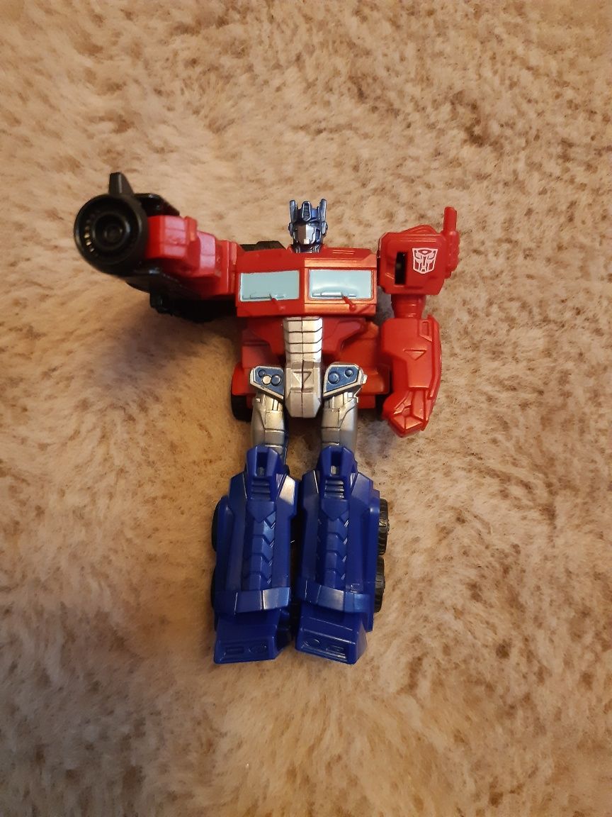 Zestaw figurek Transformers, robot Bumblebee i Optimus  plus gratis