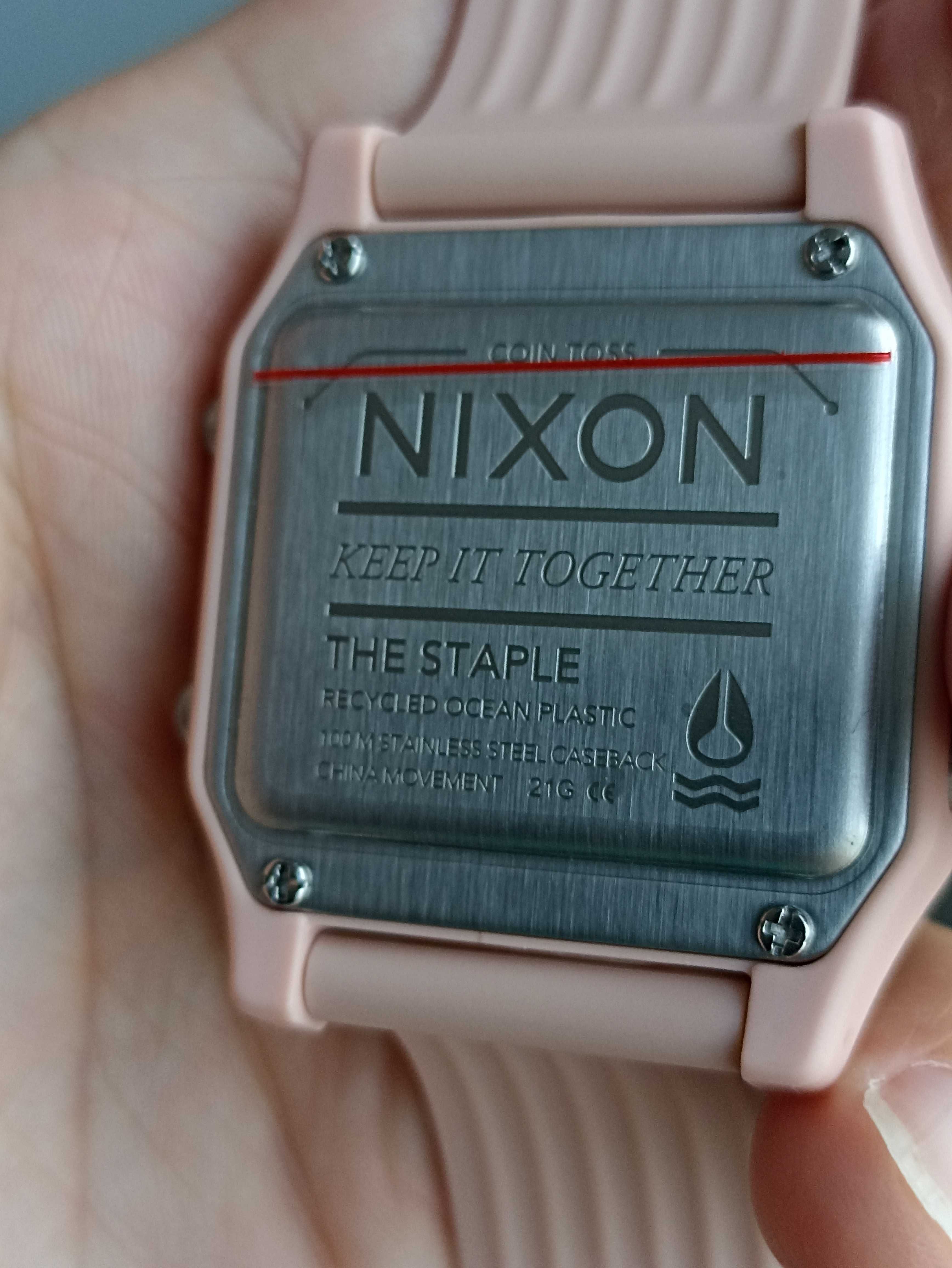 Relógio Nixon Staple novo com caixa