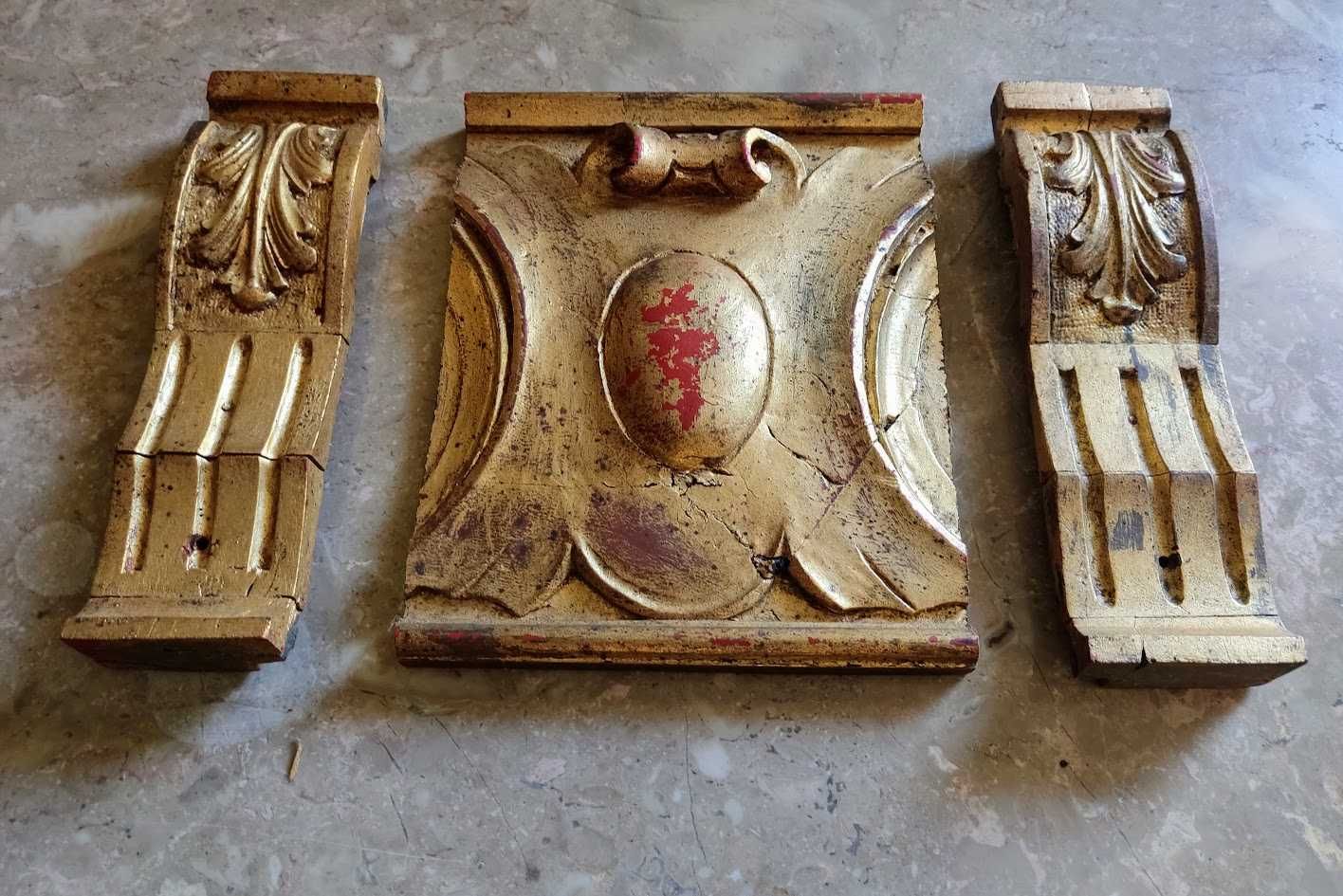 Peças antigas decoração de altar religioso em talha dourada