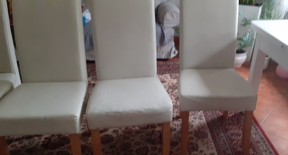 Krzesła Ysk kremowe, skóra ekologiczna