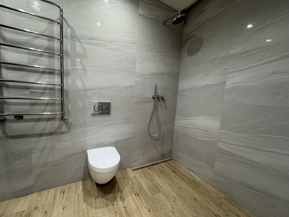 Супер ЦІНА! Цегляний 3к котедж-двоян в ЕЛІТНОМУ РАЙОНІ Рівного!