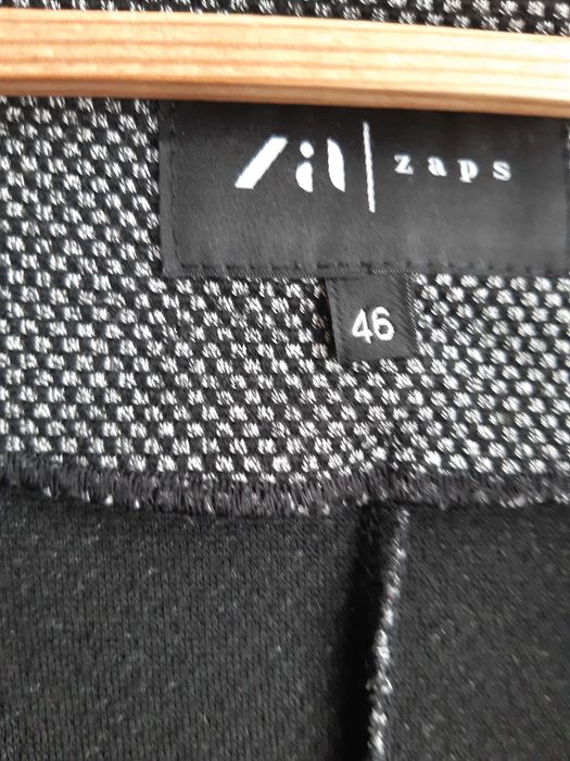 Jesienny wygodny żakiet