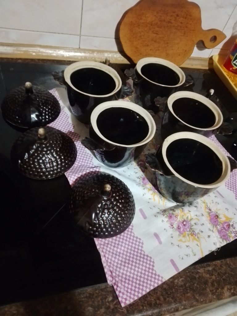 Горшочки глиняные с крышками  в духовку 5 штук