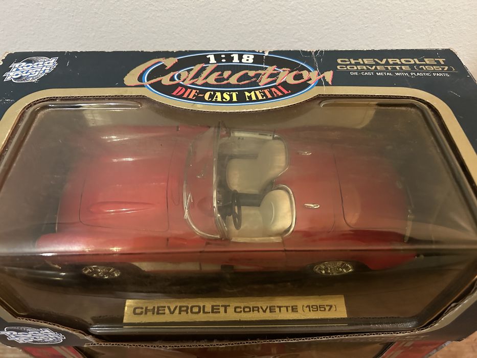 Die-Cast - Carros e Mota de Coleção, escala 1/18 e 1/10