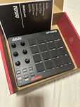 Akai MPD218 controlador midi pad como novo