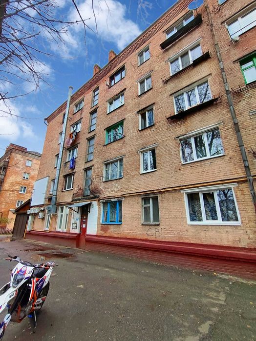 MZ, Продаж просторої кімнати 24 м² у центрі міста