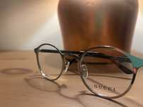 Eleganckie srebrne okulary zerówki Gucci