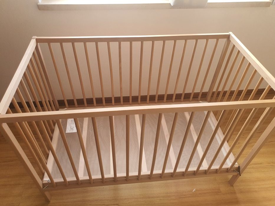 Berço com estrado bebé ikea