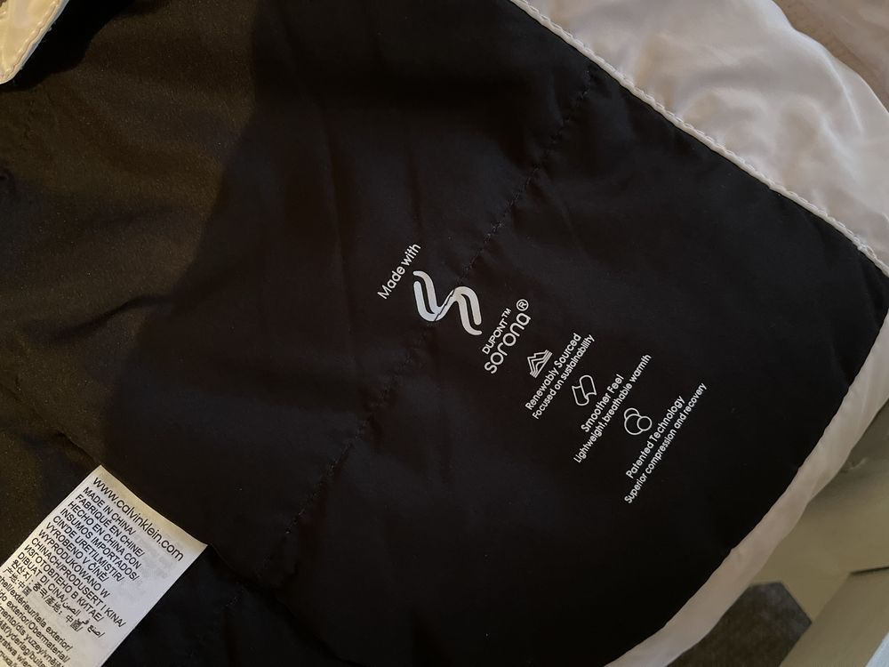 Zimowa puchowa damska kurtka Calvin Klein rozmiar S
