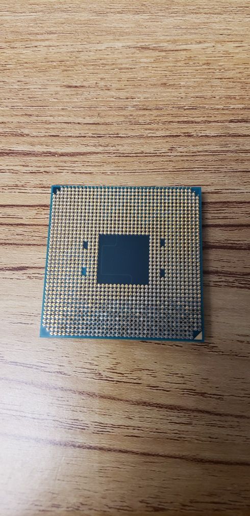 AMD Athlon 200GE (AM4 socket)