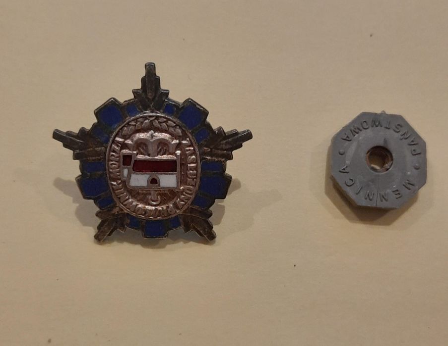 Oznaka zasłużony pracownik morza