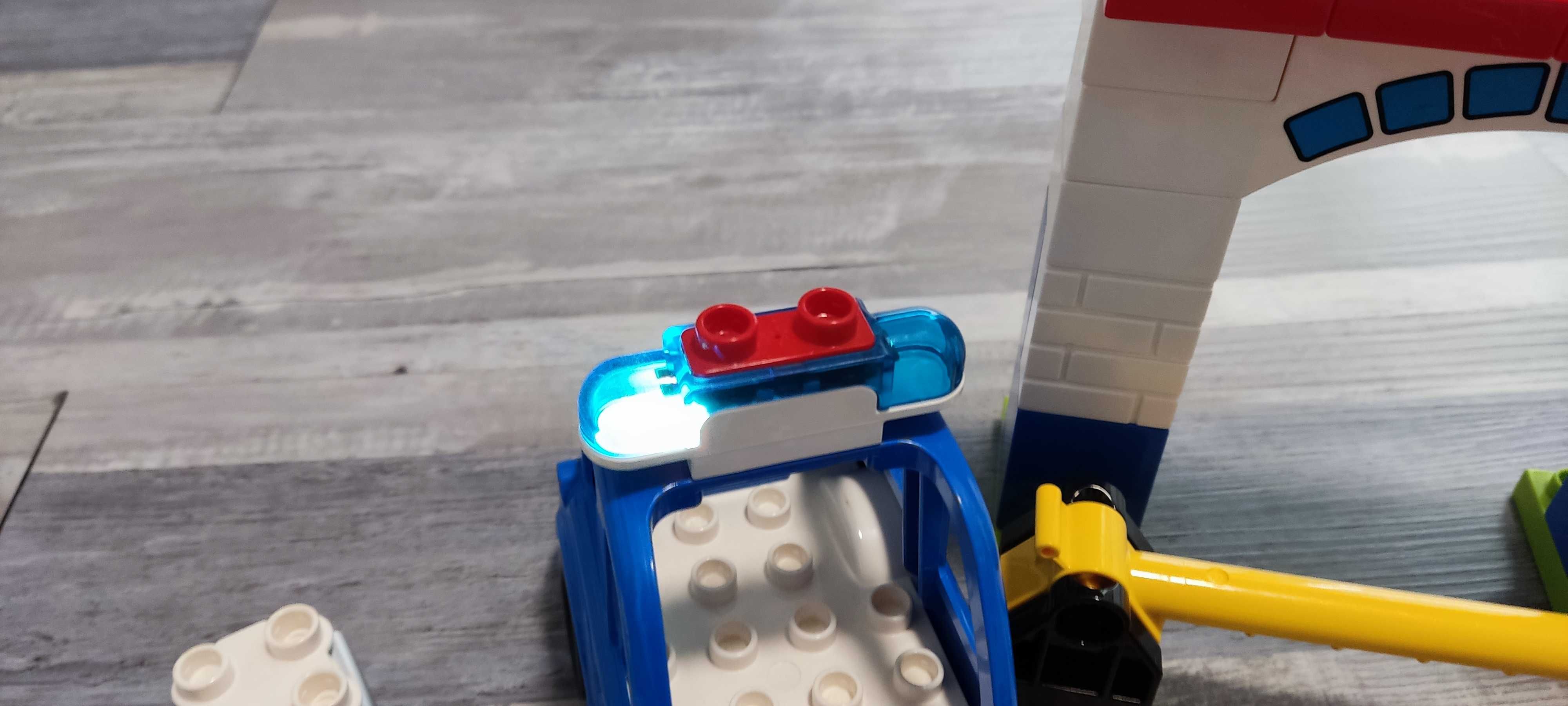 Lego Duplo 10902 Posterunek policji dodatkowo gratis motor