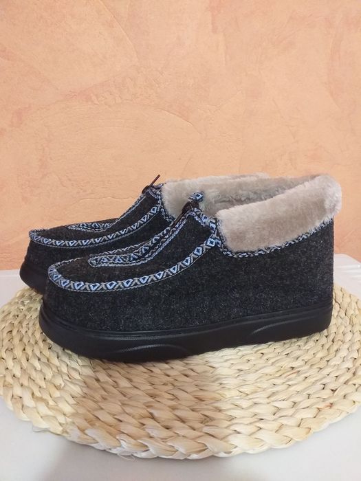 Бурки, бабуші, тапці. Розмір 37, 38, 39, 40, 41, 42.