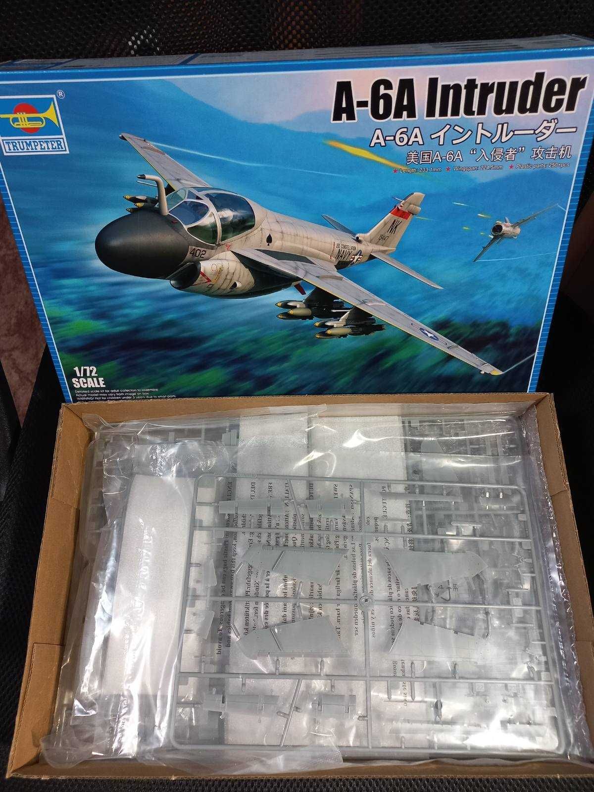 Сборная модель самолета A-6A /A-6E Intruder  Trumpeter 1/72 (новинка)