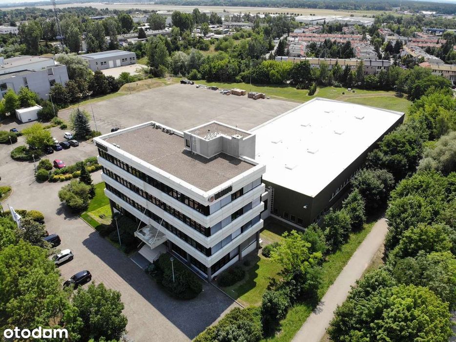 Kompleks biurowy magazynowy 1592m2 z magazynem i parkingiem
