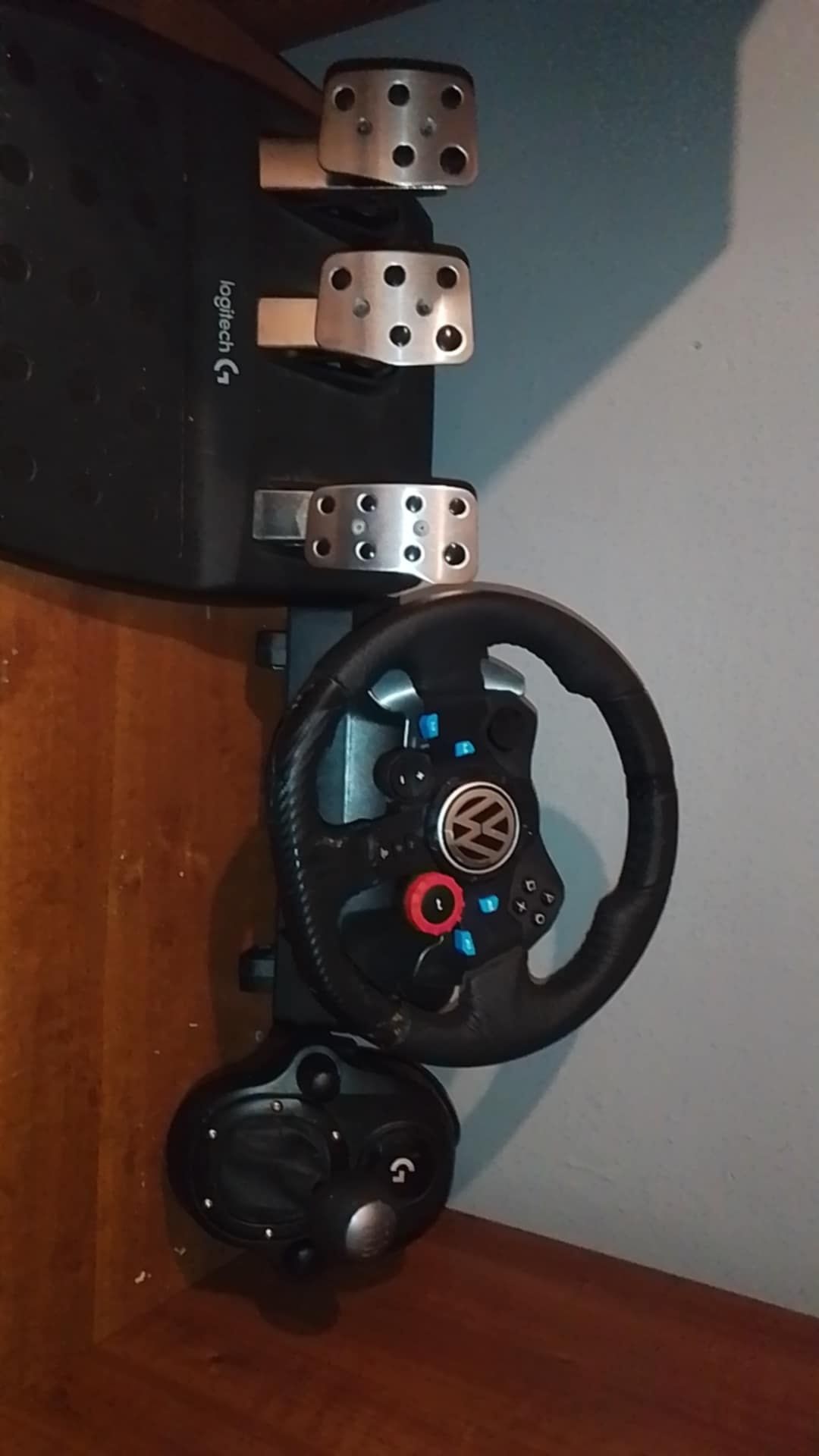 Sprzedam kierownicę ps5 PS4 PS3 i pc
