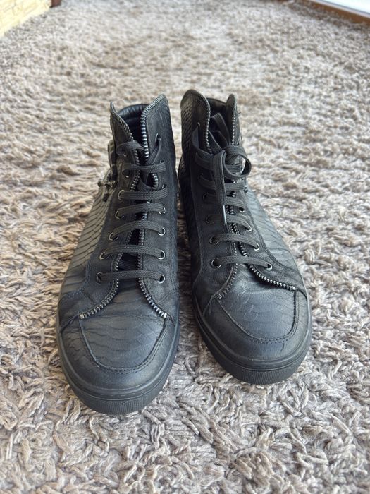 Продам моднявые ботики Filipp plein