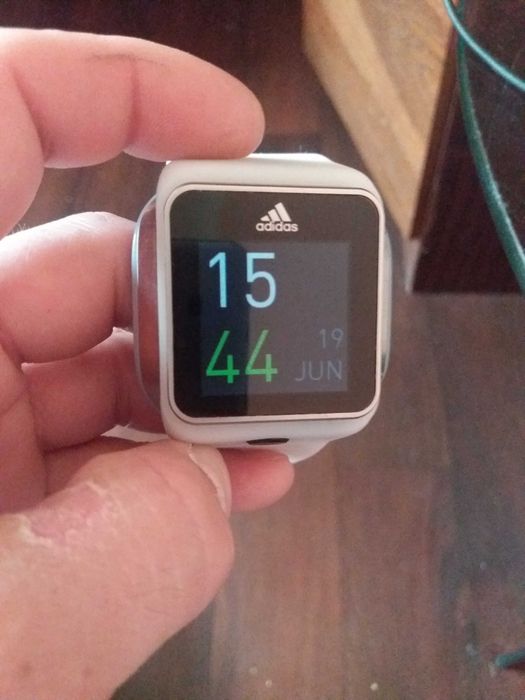 Фітнес-годинник Adidas Micoach Smart Run. В комплекте.