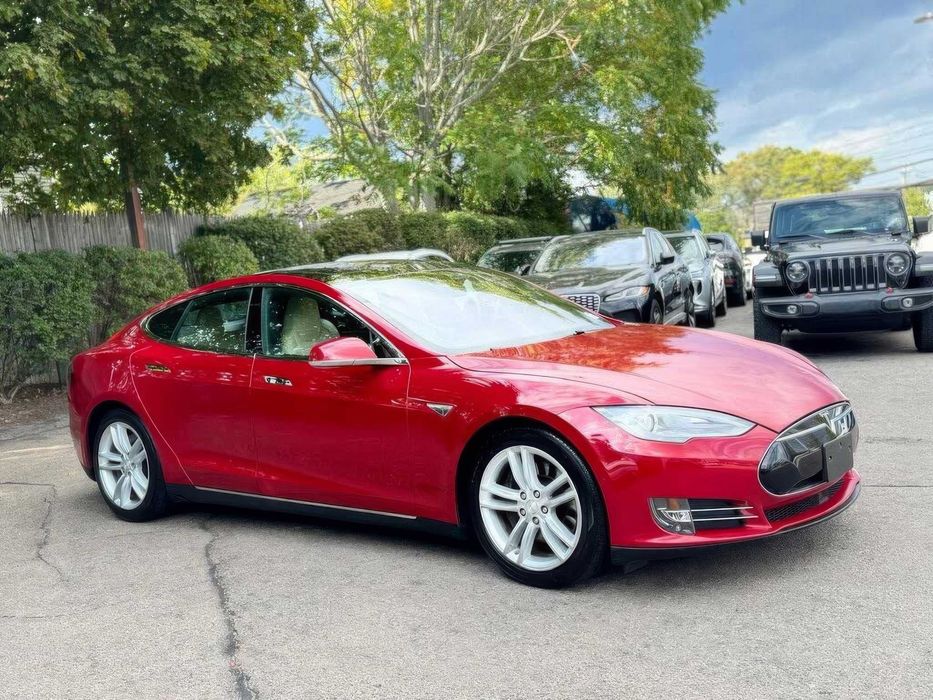 Tesla Model S 75D      2016