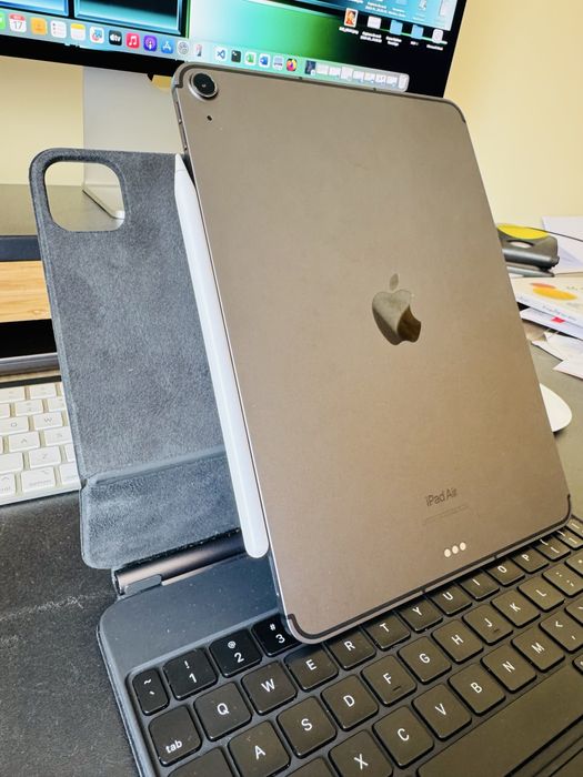 iPad Air 11 M1 + Magic Keyboard + Apple Pencil